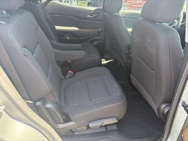 used 2023 GMC Acadia car, priced at $28,714