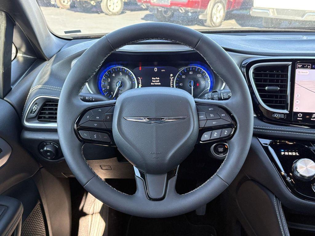 used 2025 Chrysler Pacifica car, priced at $41,000