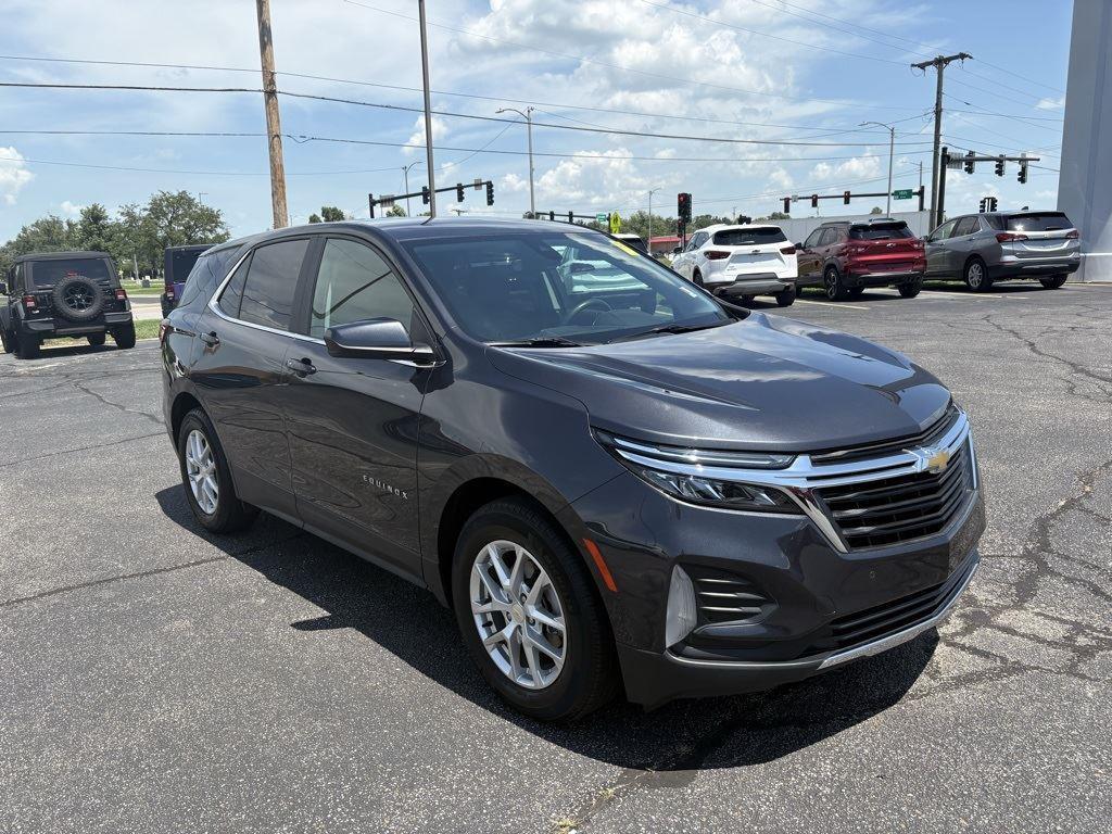 used 2022 Chevrolet Equinox car, priced at $19,000