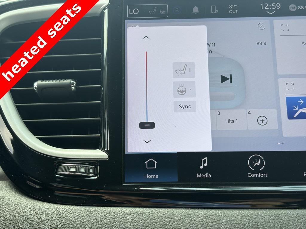 used 2024 Chrysler Pacifica car, priced at $31,300
