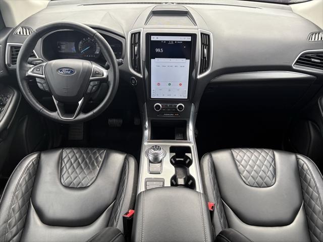 used 2024 Ford Edge car, priced at $32,000