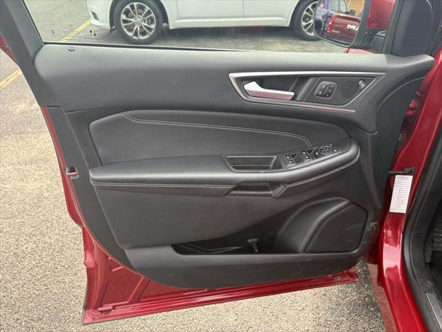 used 2024 Ford Edge car, priced at $32,000