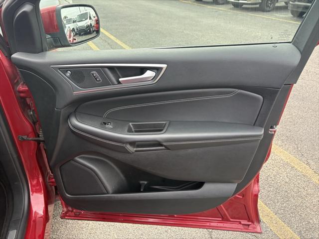used 2024 Ford Edge car, priced at $32,000