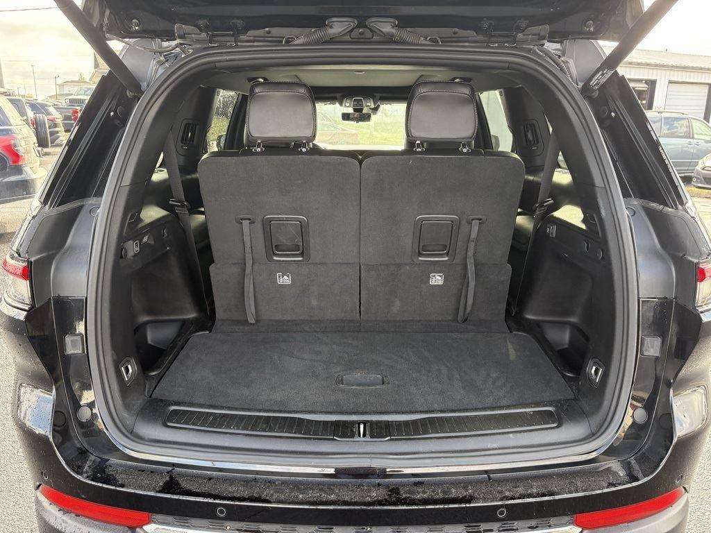 used 2024 Jeep Grand Cherokee L car, priced at $33,400