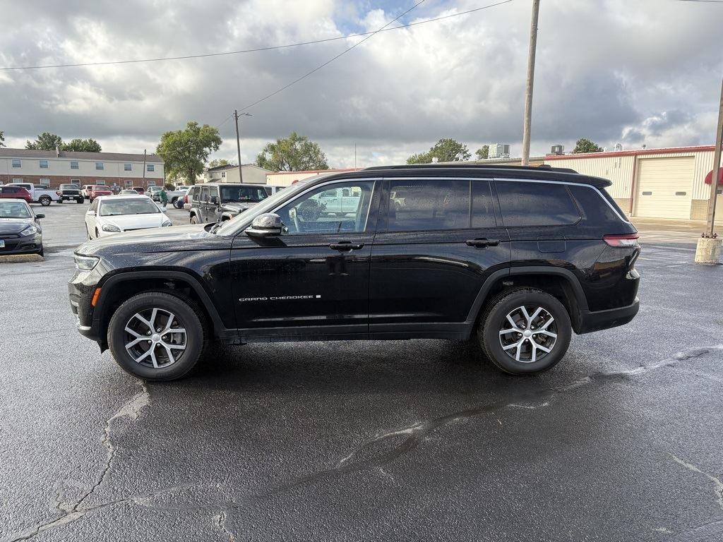 used 2024 Jeep Grand Cherokee L car, priced at $33,400