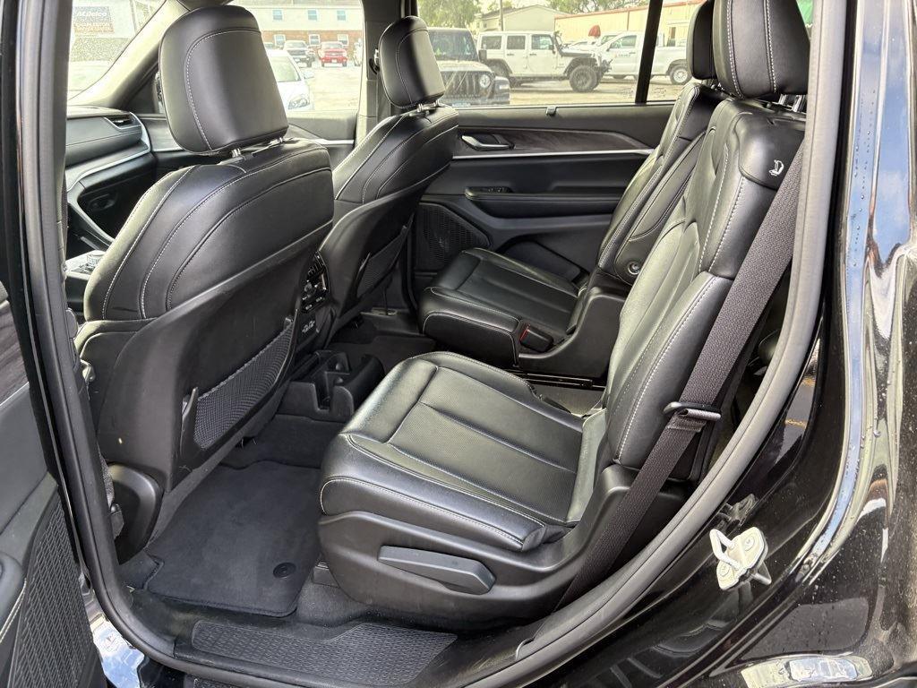 used 2024 Jeep Grand Cherokee L car, priced at $33,400