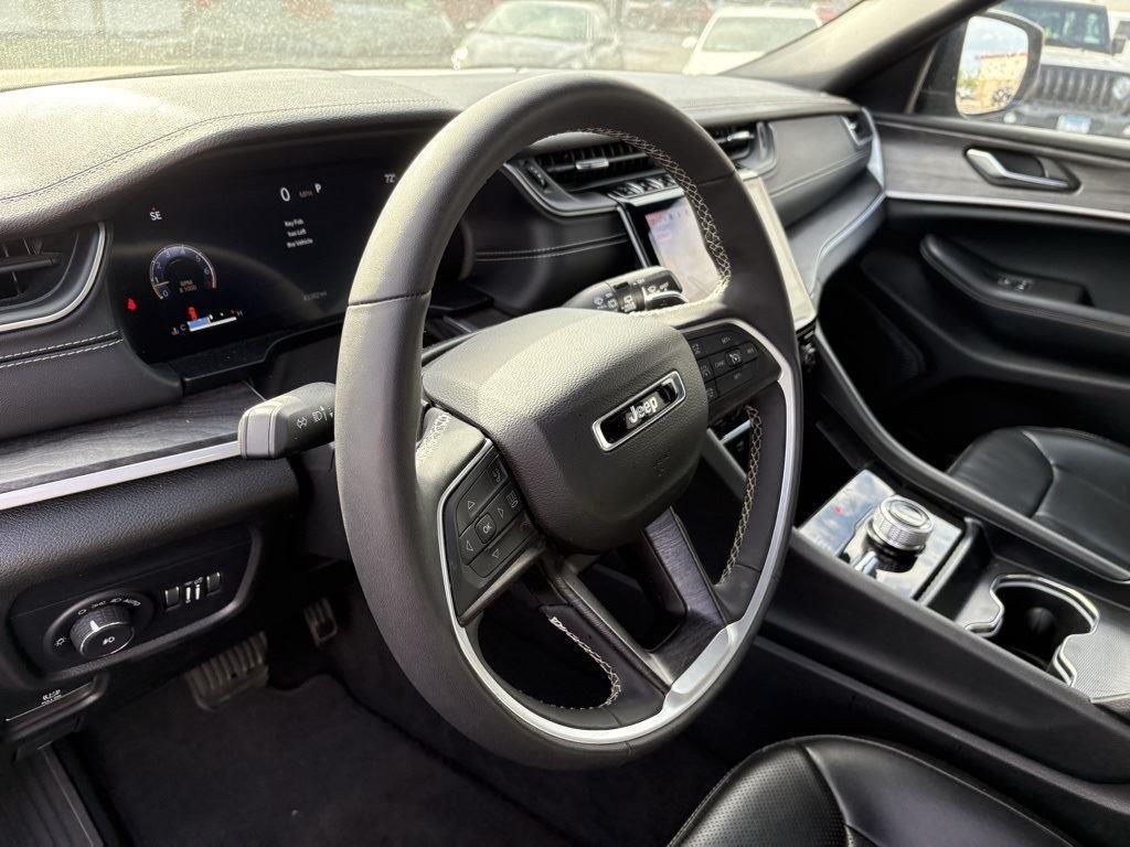 used 2024 Jeep Grand Cherokee L car, priced at $33,400
