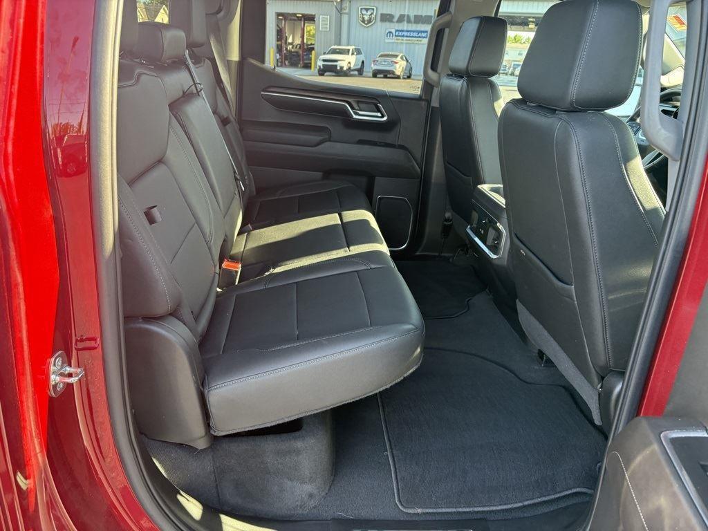 used 2022 GMC Sierra 1500 car, priced at $40,400