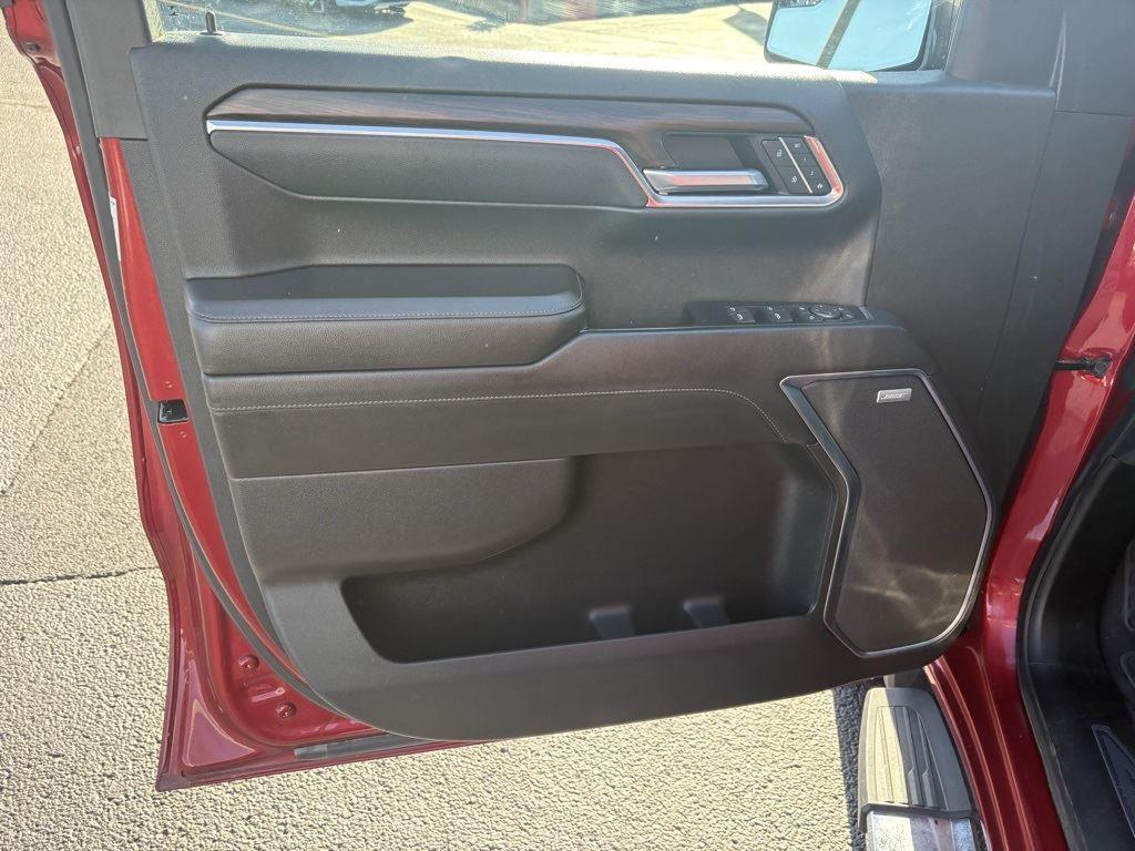 used 2022 GMC Sierra 1500 car, priced at $40,400