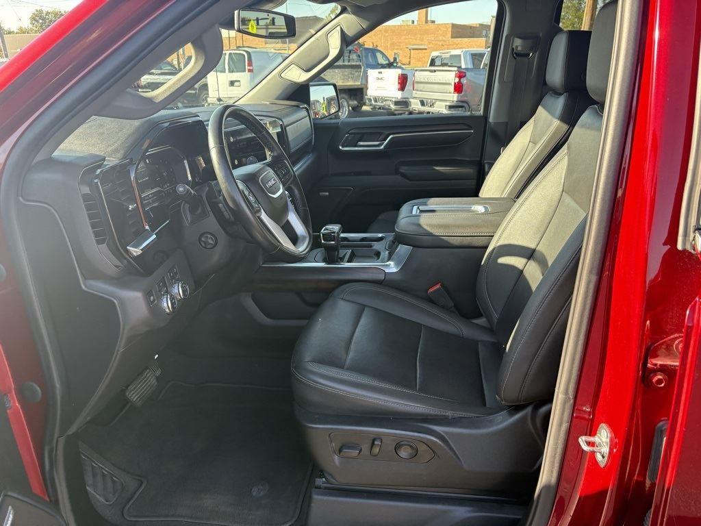 used 2022 GMC Sierra 1500 car, priced at $40,400