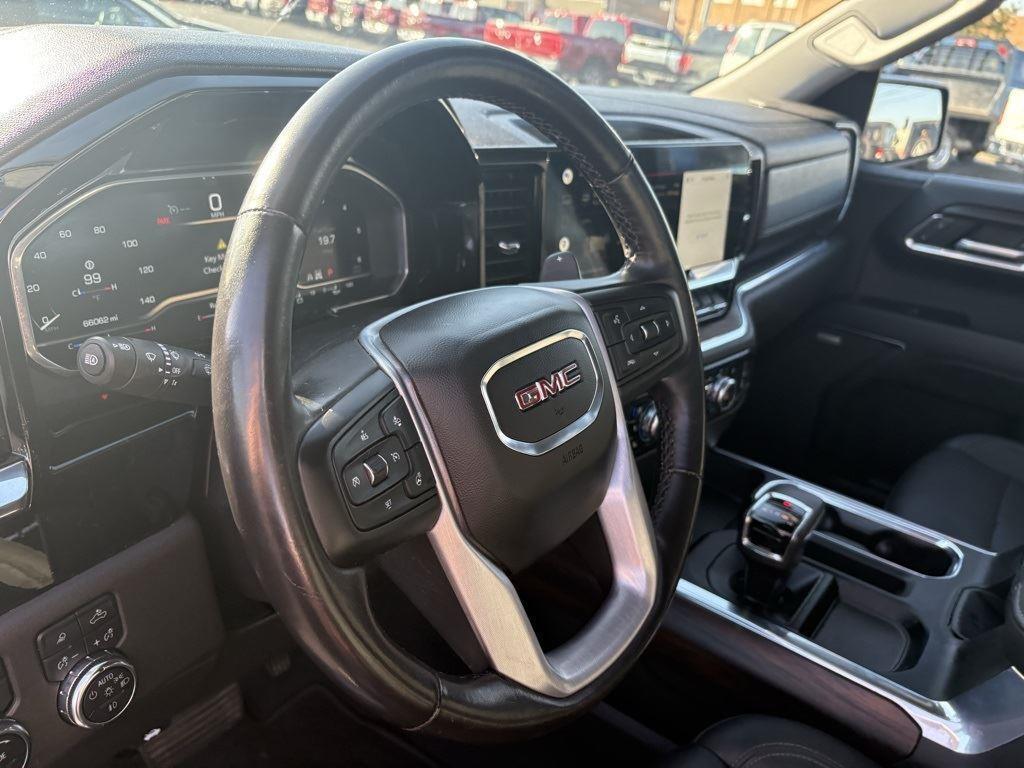 used 2022 GMC Sierra 1500 car, priced at $40,400
