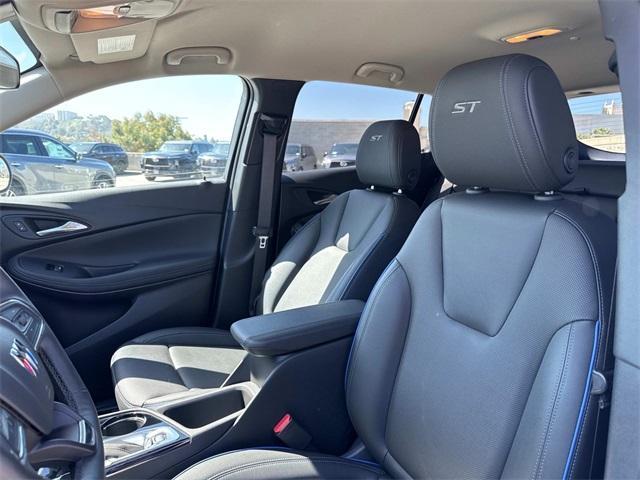 used 2025 Buick Encore GX car, priced at $26,987