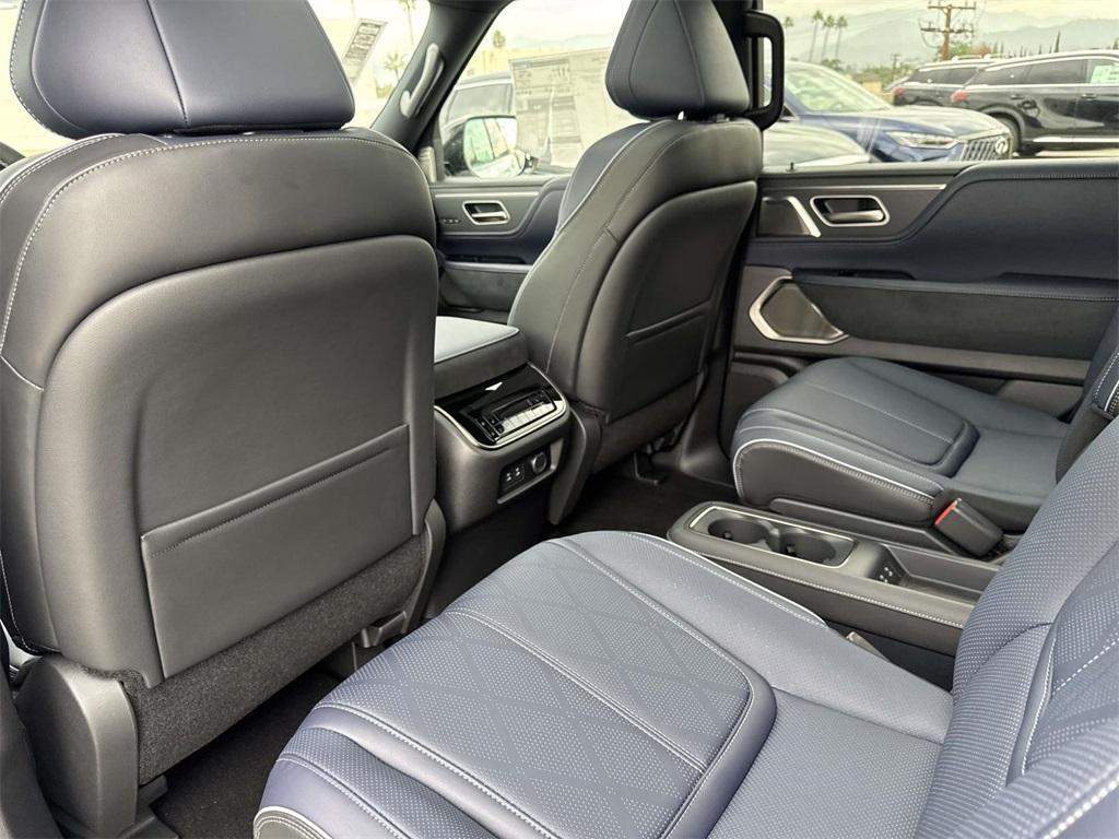 new 2026 INFINITI QX80 car, priced at $106,320