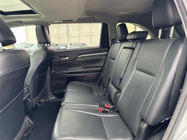used 2018 Toyota Highlander car, priced at $29,987
