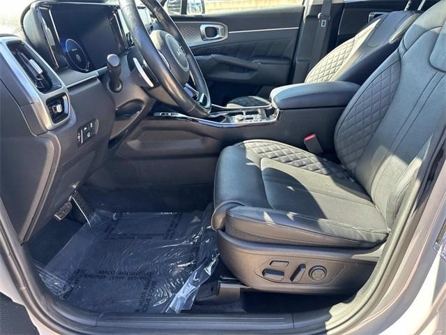 used 2022 Kia Sorento car, priced at $32,987