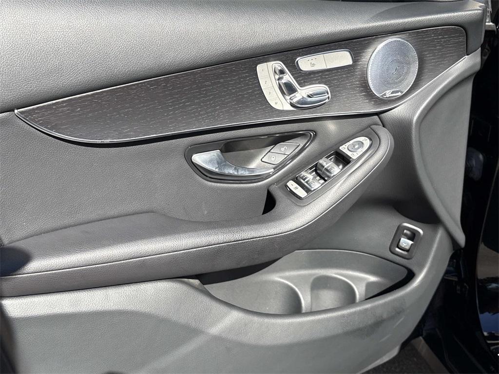 used 2020 Mercedes-Benz GLC 300 car, priced at $23,987