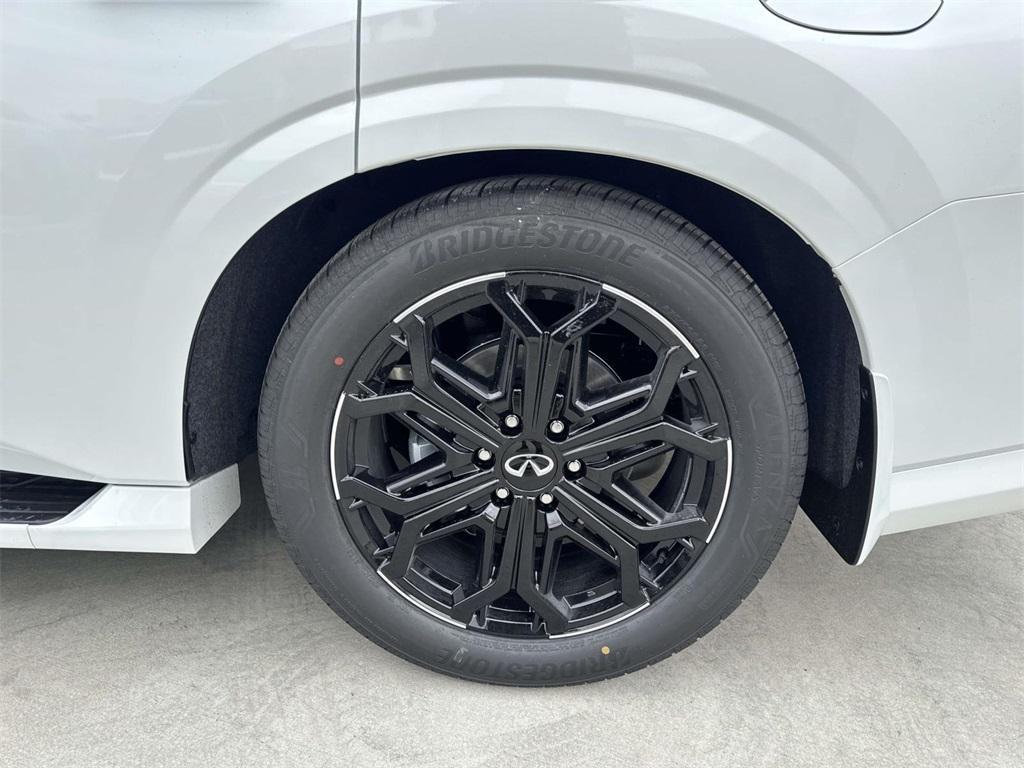 new 2026 INFINITI QX80 car, priced at $106,525