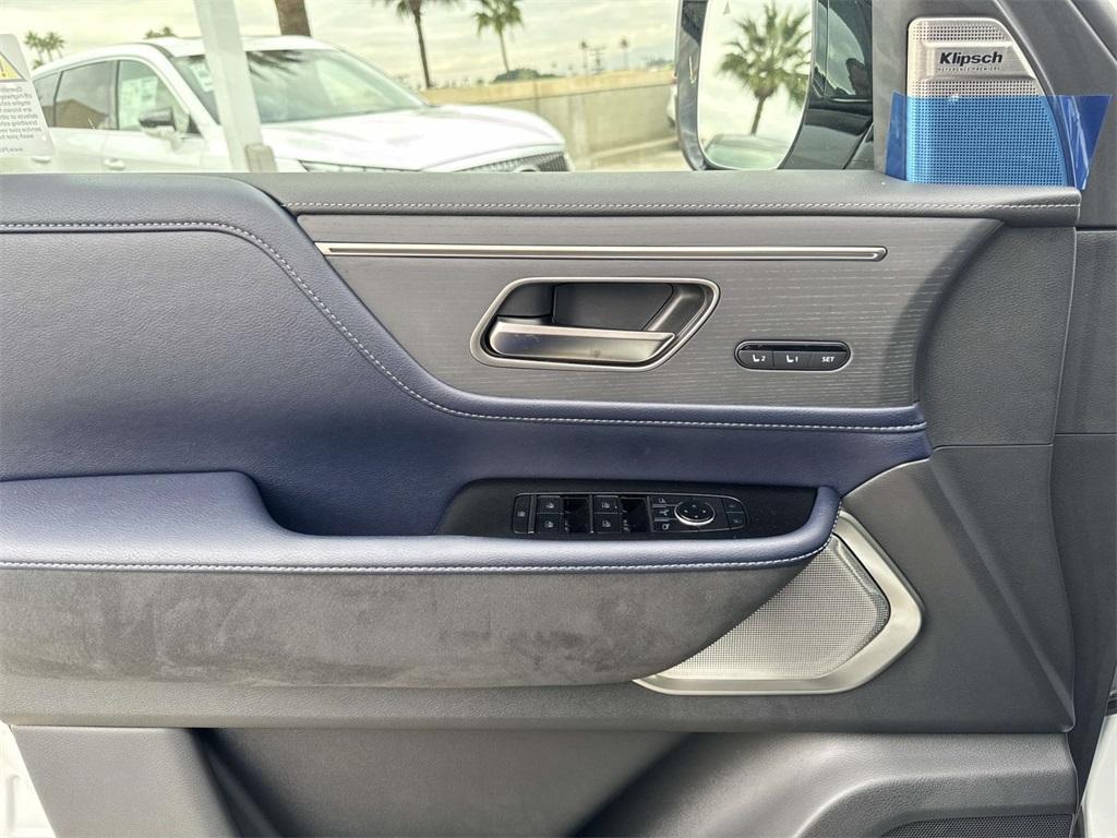 new 2026 INFINITI QX80 car, priced at $106,525