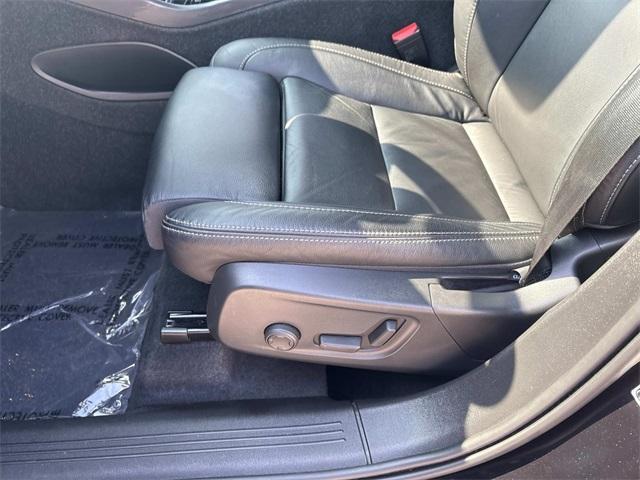 used 2023 Volvo XC40 car, priced at $29,987