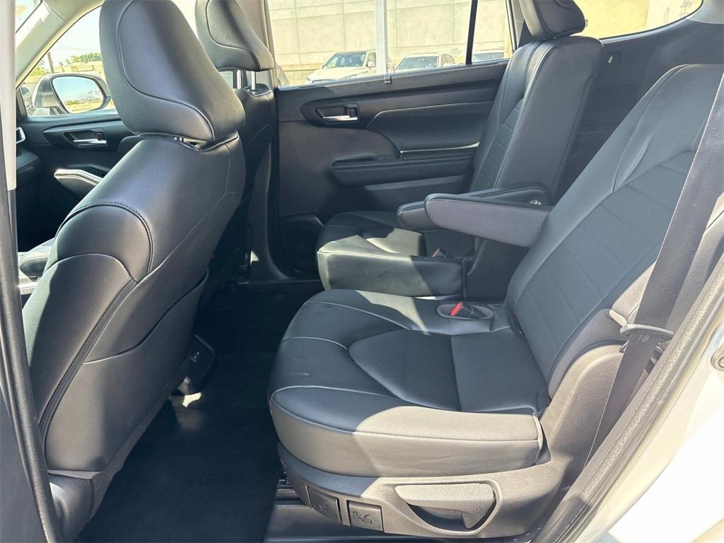 used 2023 Toyota Highlander car, priced at $36,697