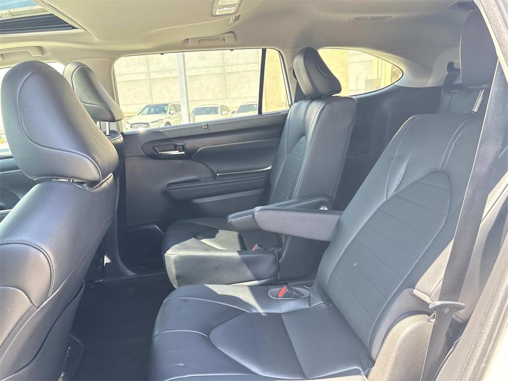 used 2023 Toyota Highlander car, priced at $36,697