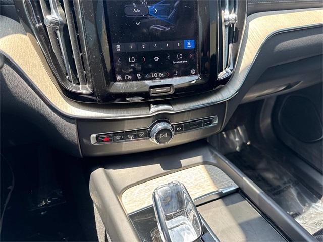 used 2022 Volvo XC60 car, priced at $41,987