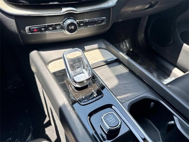 used 2022 Volvo XC60 car, priced at $41,987