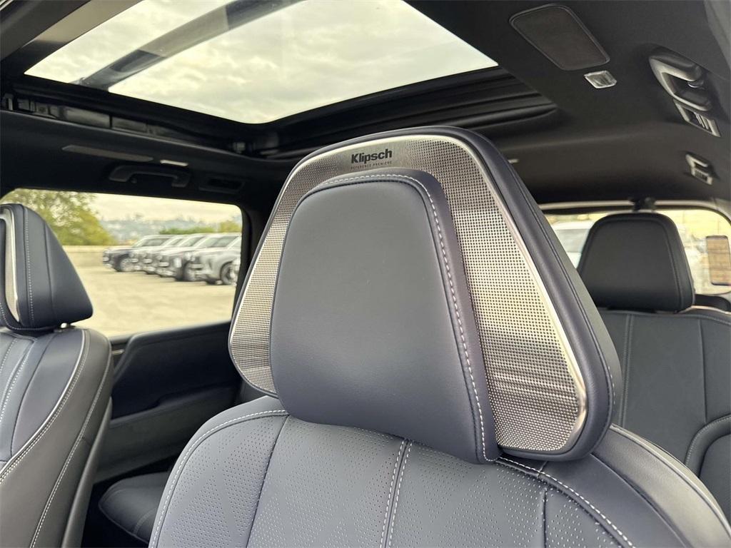 new 2026 INFINITI QX80 car, priced at $106,525