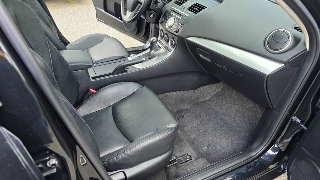 used 2011 Mazda Mazda3 car, priced at $8,900