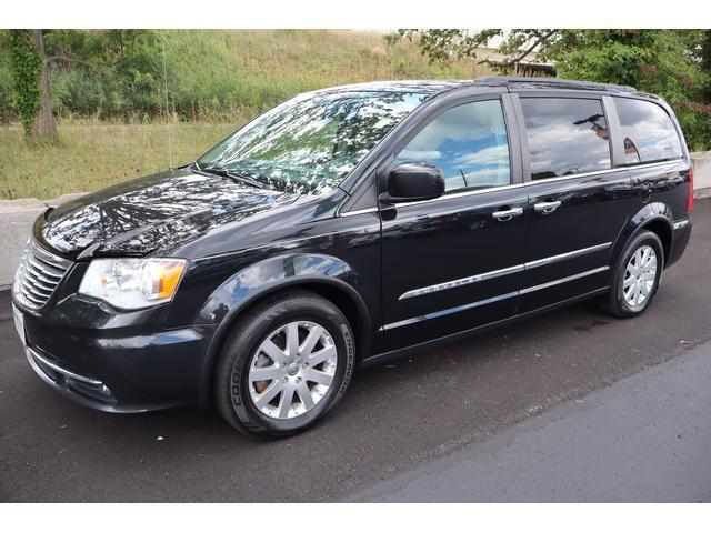 used 2016 Chrysler Town & Country car, priced at $7,999