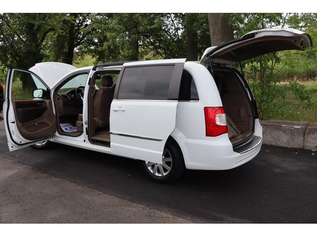 used 2014 Chrysler Town & Country car, priced at $6,499