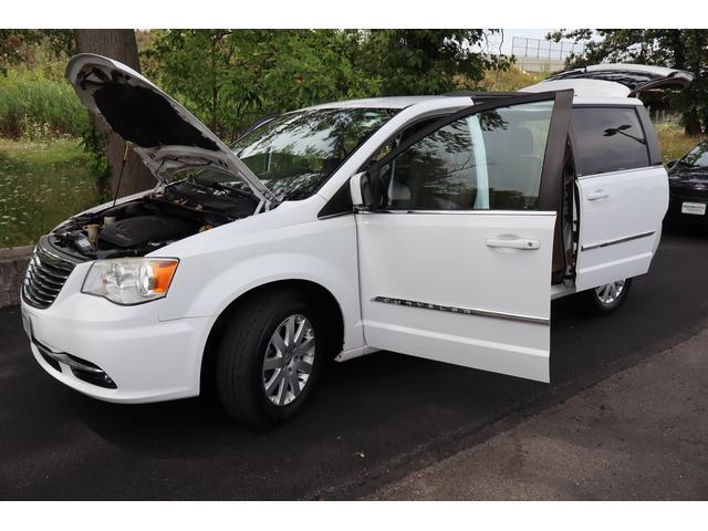 used 2014 Chrysler Town & Country car, priced at $6,499