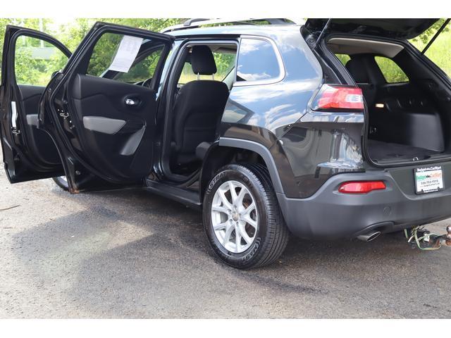 used 2014 Jeep Cherokee car, priced at $5,999