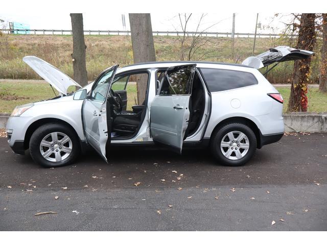 used 2016 Chevrolet Traverse car, priced at $9,999
