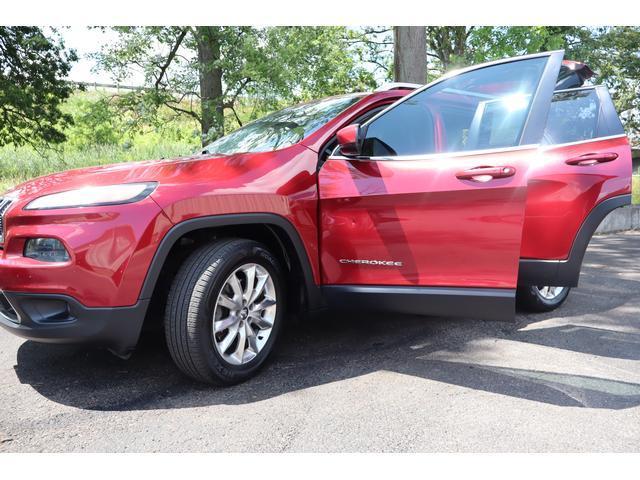 used 2014 Jeep Cherokee car, priced at $6,499