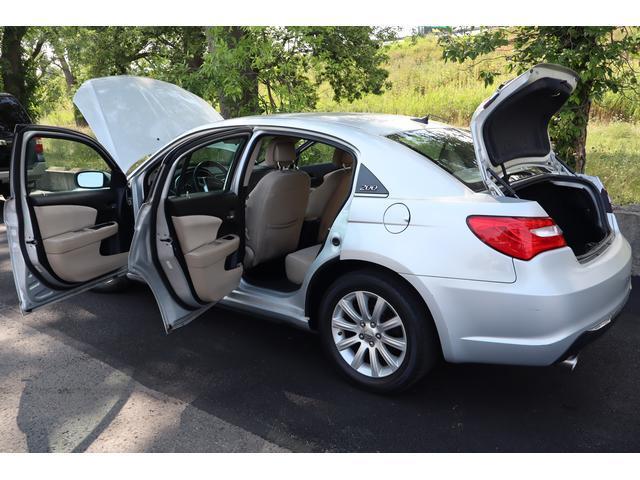 used 2011 Chrysler 200 car, priced at $2,999
