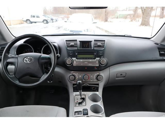 used 2008 Toyota Highlander car, priced at $5,499