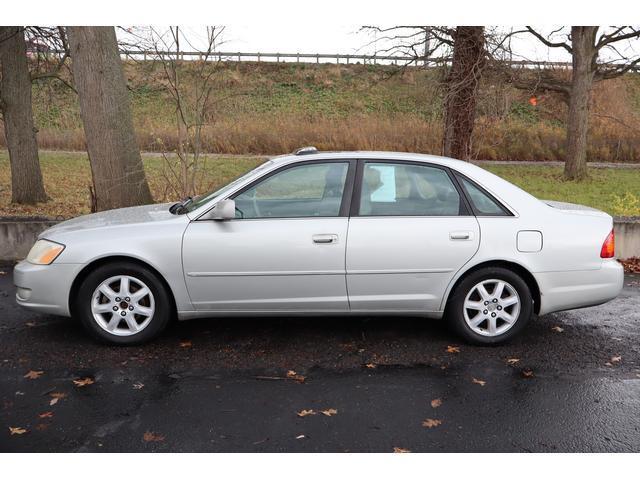 used 2001 Toyota Avalon car, priced at $3,999