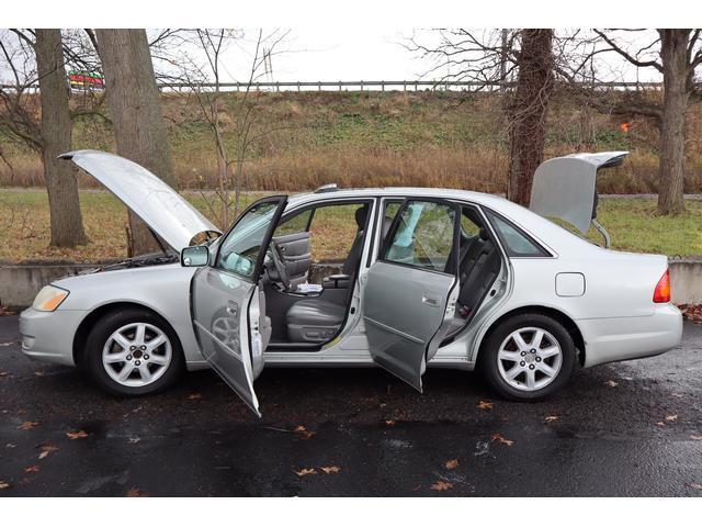 used 2001 Toyota Avalon car, priced at $3,999