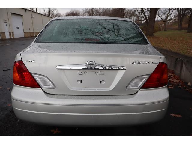 used 2001 Toyota Avalon car, priced at $3,999