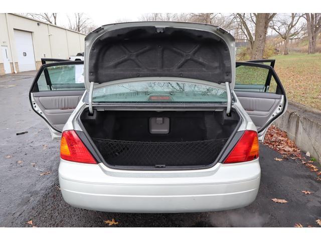 used 2001 Toyota Avalon car, priced at $3,999