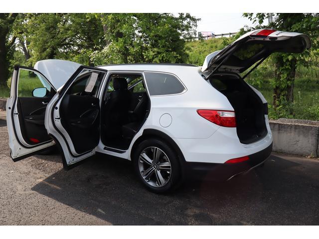 used 2014 Hyundai Santa Fe car, priced at $5,999
