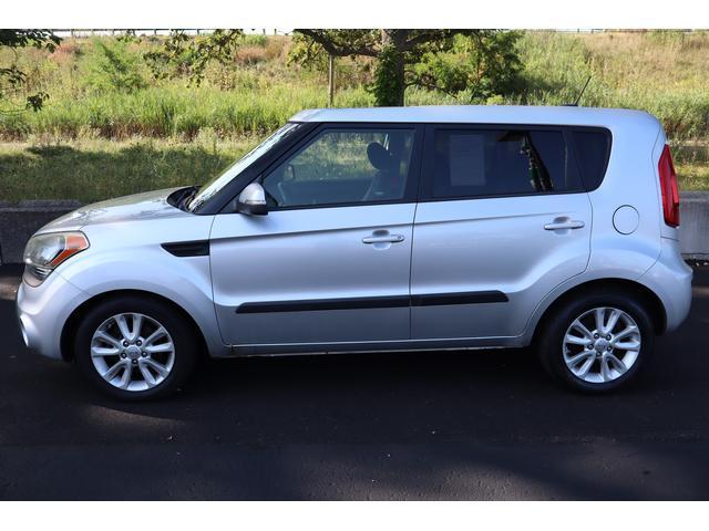 used 2013 Kia Soul car, priced at $2,999