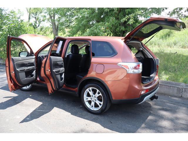 used 2015 Mitsubishi Outlander car, priced at $5,999