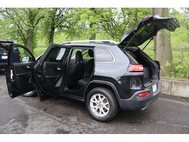 used 2016 Jeep Cherokee car, priced at $4,999