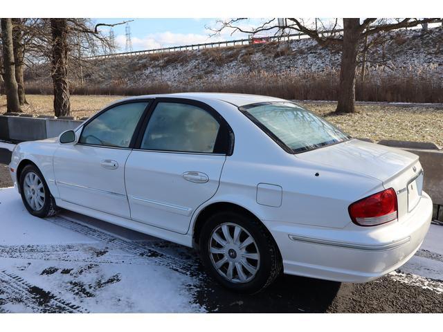 used 2004 Hyundai Sonata car, priced at $2,999