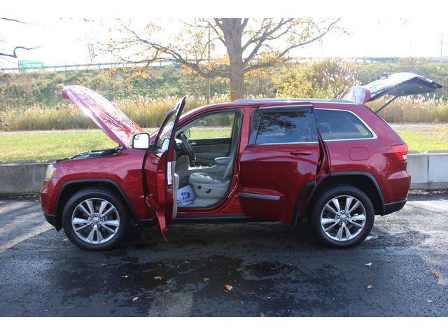 used 2013 Jeep Grand Cherokee car, priced at $4,999