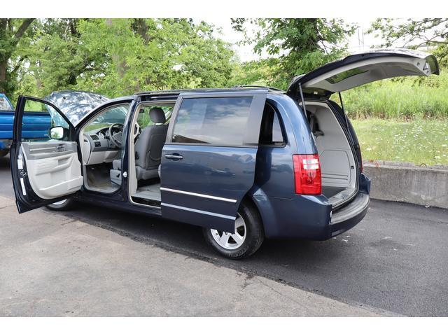 used 2009 Dodge Grand Caravan car, priced at $5,999