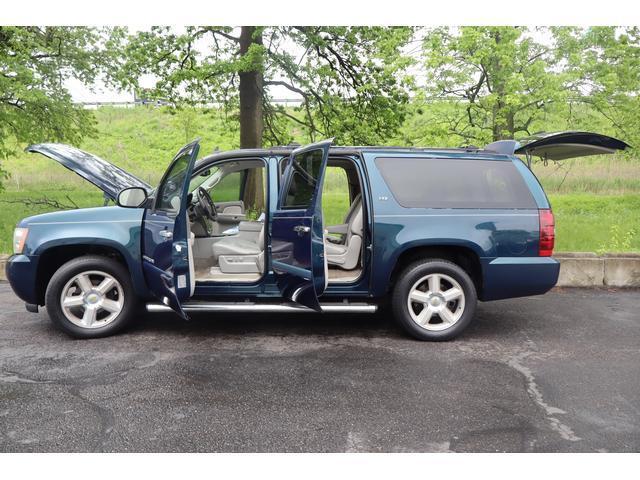used 2007 Chevrolet Suburban car, priced at $4,999
