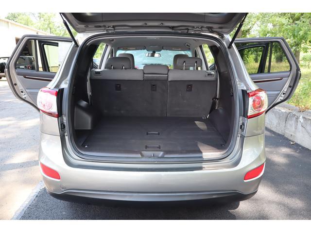 used 2011 Hyundai Santa Fe car, priced at $5,999